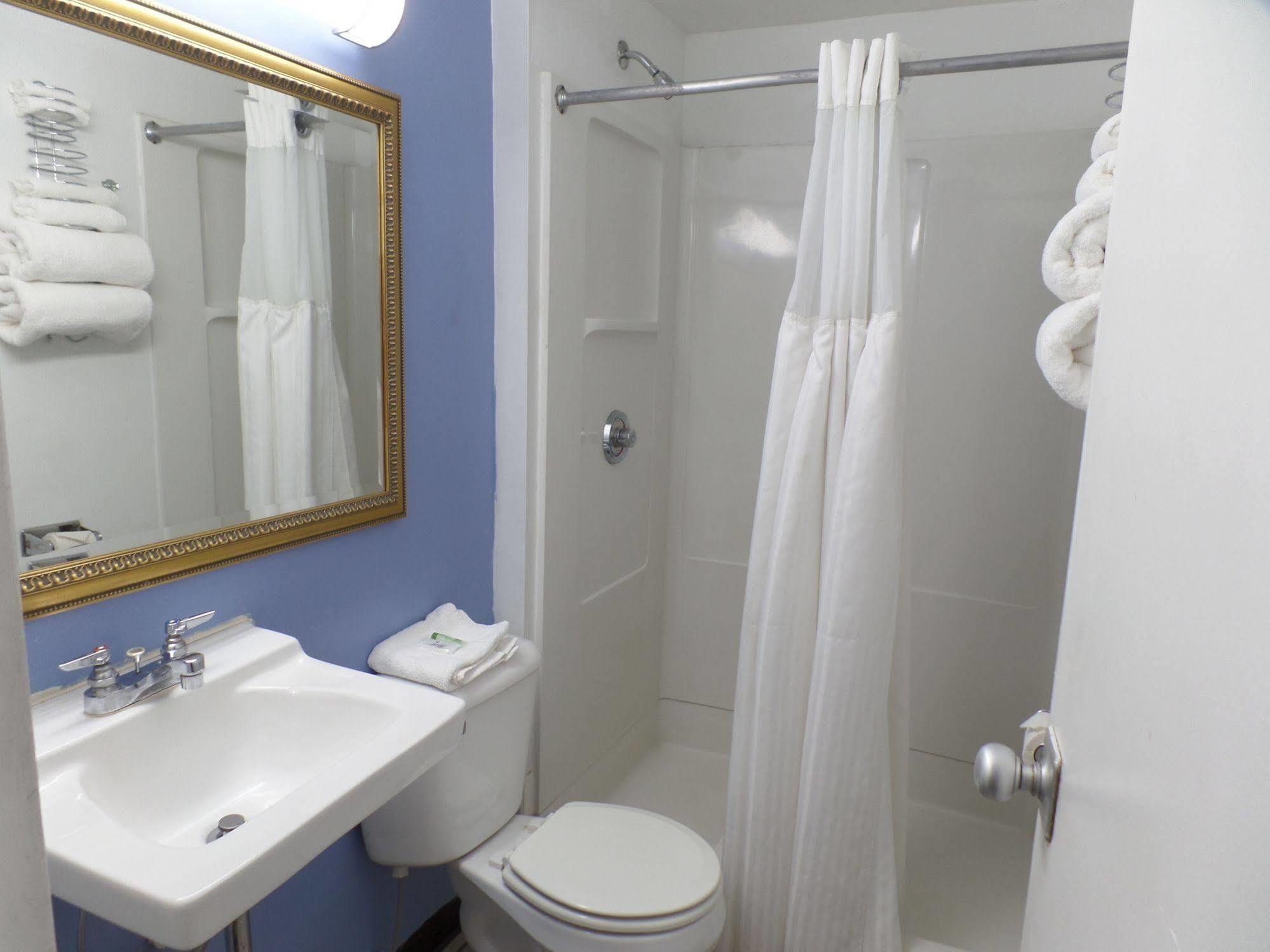 Executive Inn 칠리코시 외부 사진