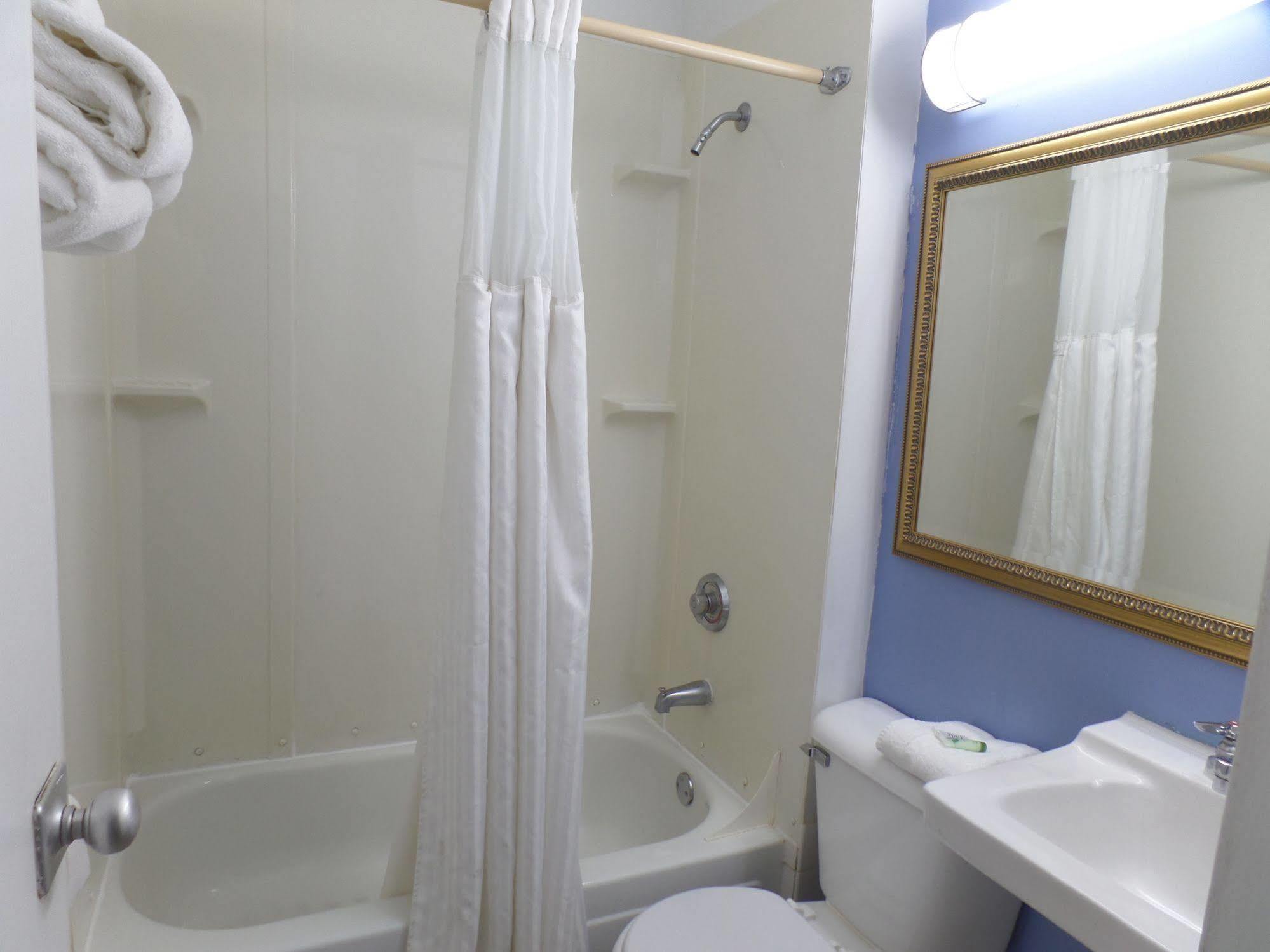 Executive Inn 칠리코시 외부 사진